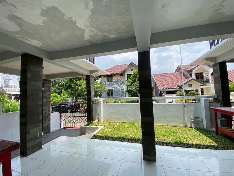 Perumahan Raffles Hills Cibubur