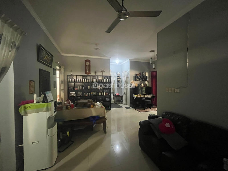Jalan Bunga Sakura XVI Blok V No.17 