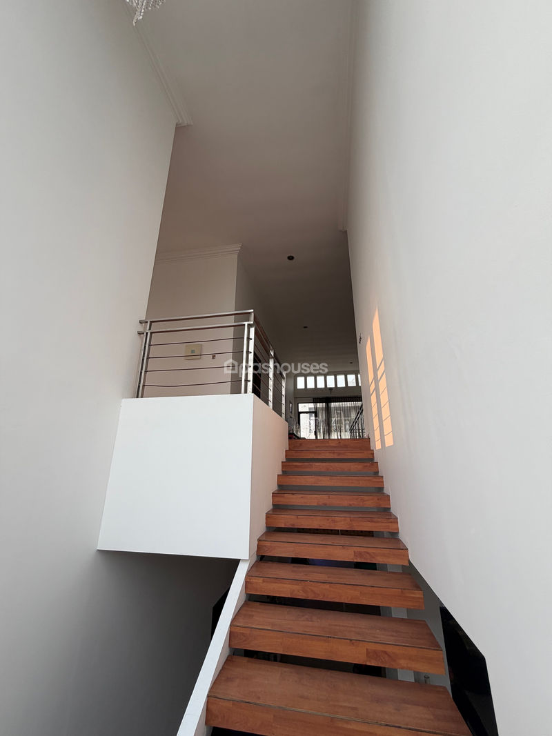 Jalan Taman Sutera Magnolia No.8