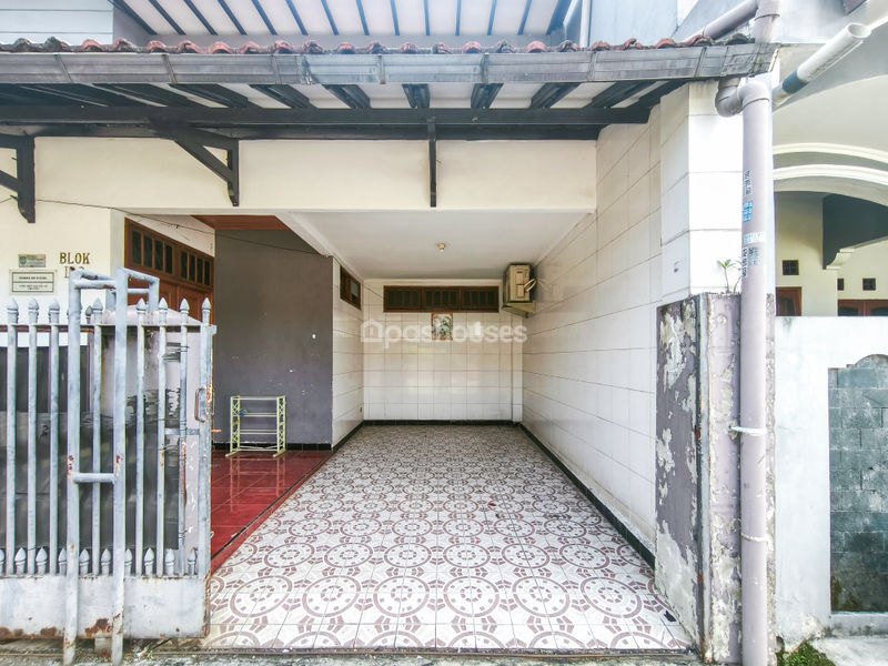 Jalan Taman Sari Blok L