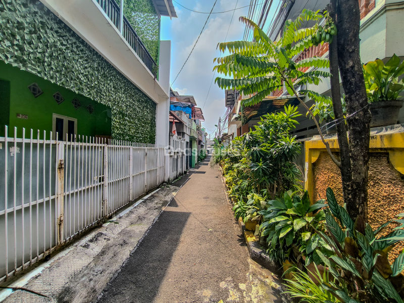 Jalan Mawar Merah 1 No.256