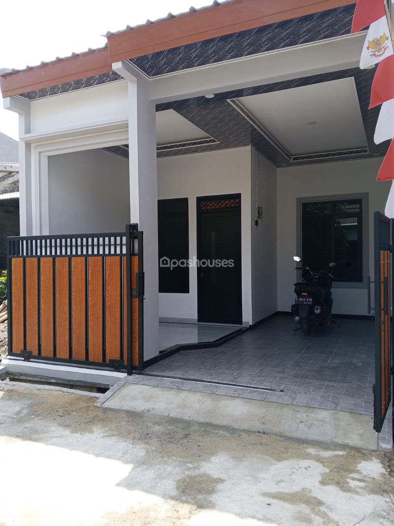 Perumahan Bukit Waringin, Blok E3 No.8 