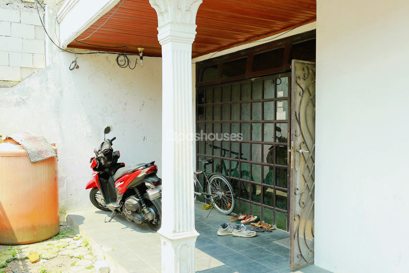 Komplek SBS Jl.Bengawan Solo Raya Blok B