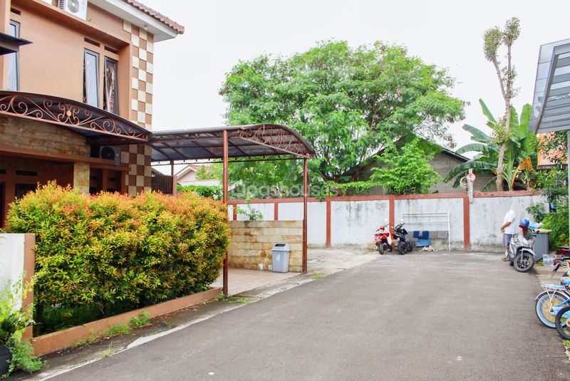 The Flower Residence III