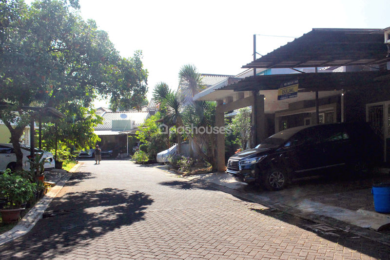 Raffles Hills