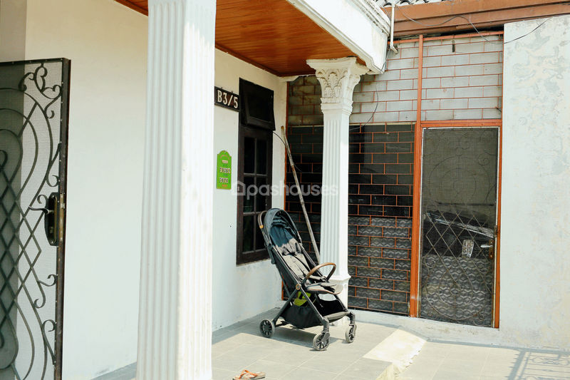 Komplek SBS Jl.Bengawan Solo Raya Blok B