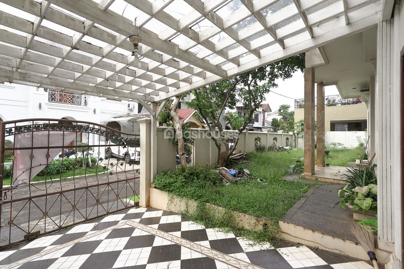 Citra Gran Cibubur Cluster Nusa Dua Blok B8 No.27