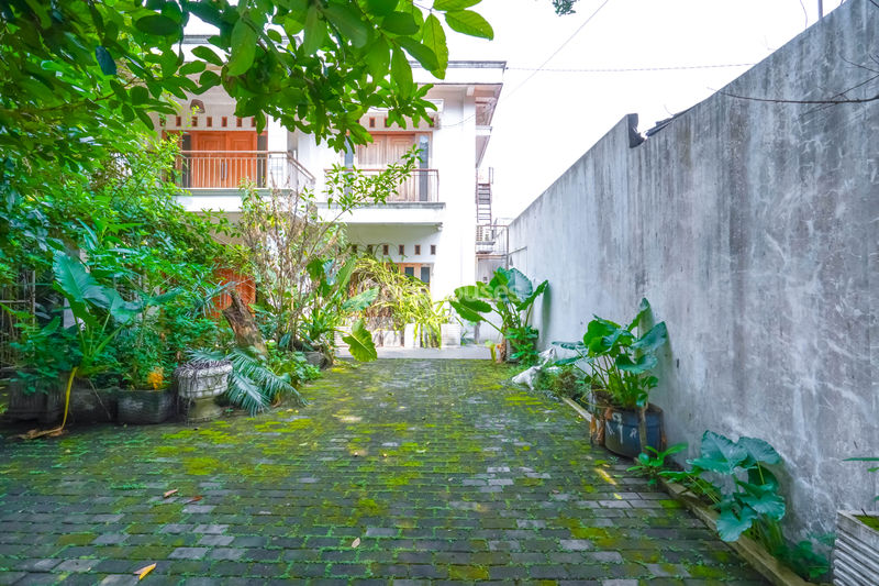 Jalan Raya Depok Sawangan