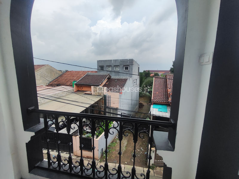 Jalan Cahaya Titis
