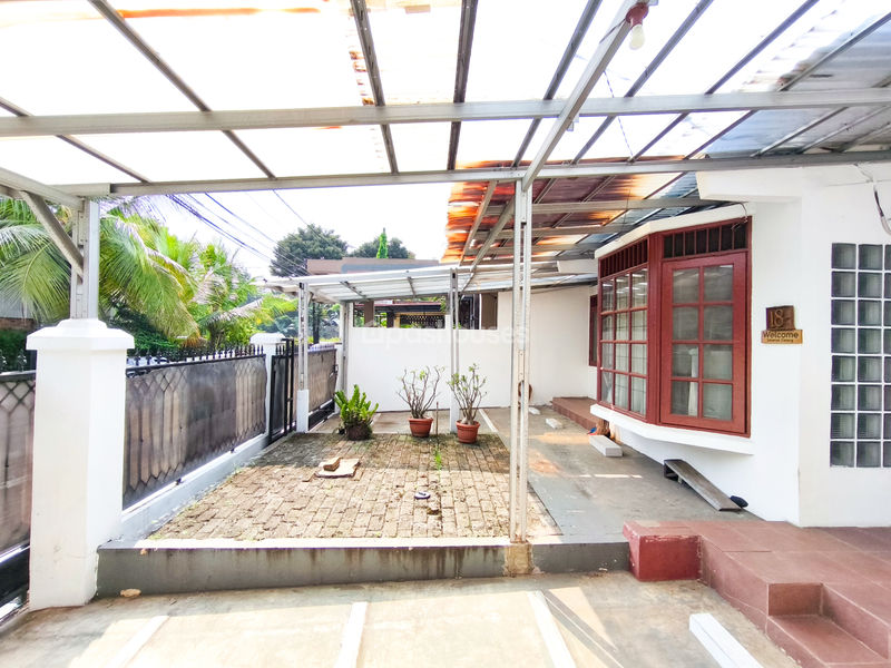 Bintaro Jaya Sektor 5 No.18