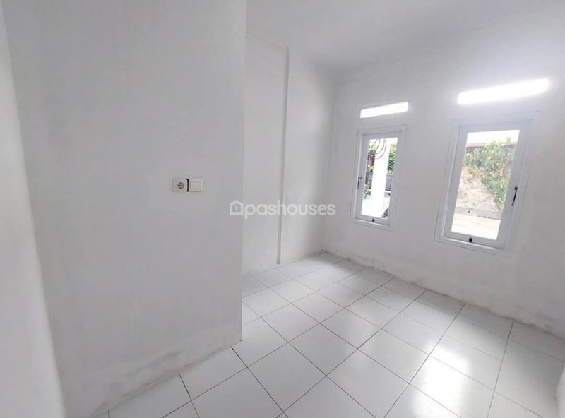 Perumahan Mutiara Gading Timur Cluster Sevilla Blok U6 No.37