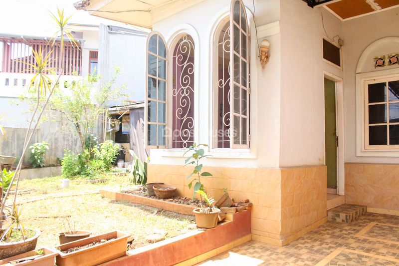 Bukit Rivaria Sawangan Blok B4 No.31