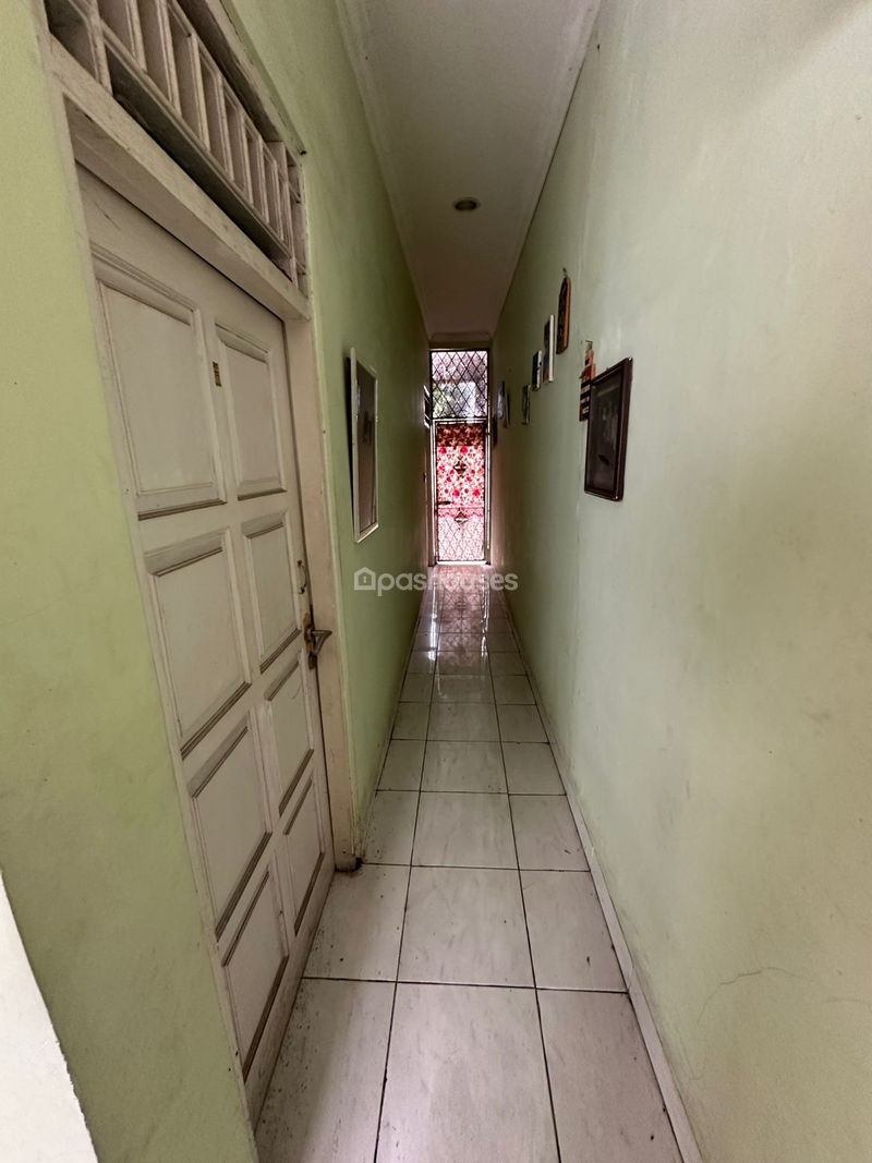 Jalan Anggrek Pesanggrahan