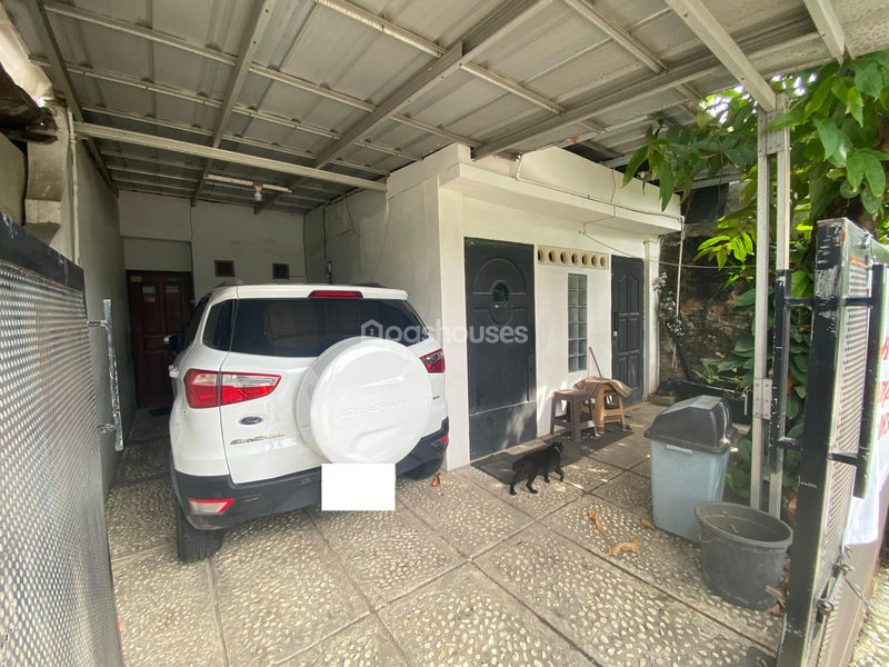 Jalan Pulau Irian Jaya Raya