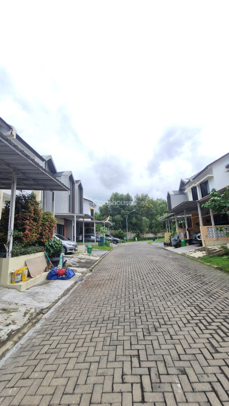 Cluster Woodchester Kota Deltamas Blok F No.8
