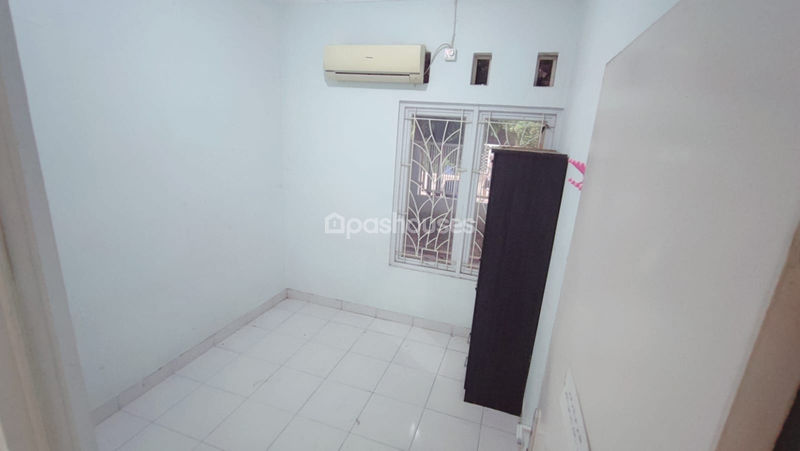 Perumahan Royal Park Residence Cluster Europa Blok C6 No.8