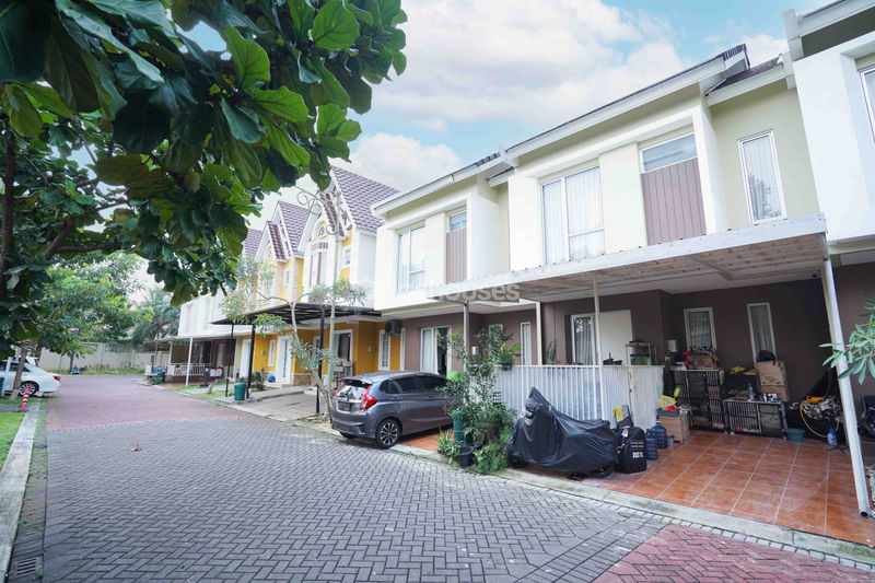 Malibu Village Paramount Gading Serpong
