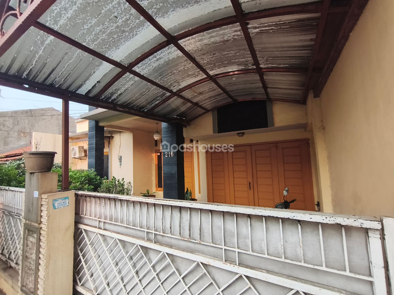 Jalan Barata Tama No.216