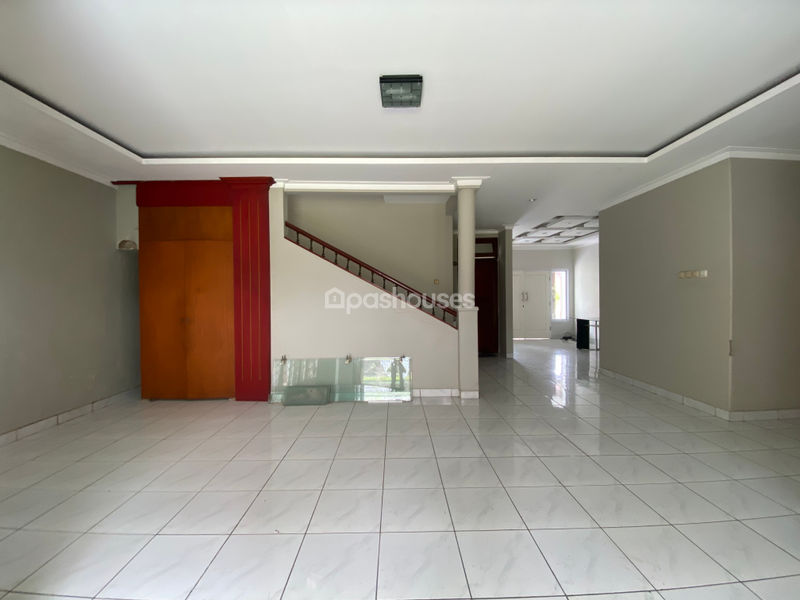 Perumahan Raffles Hills Cibubur