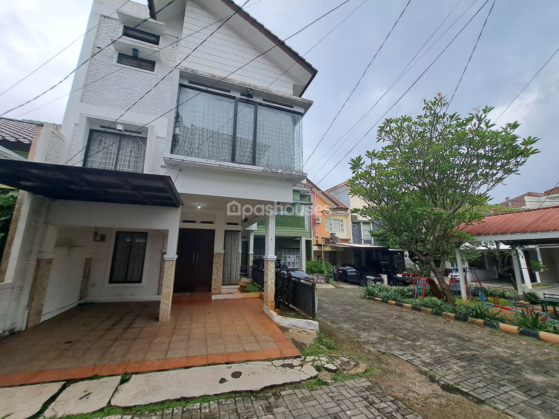 Kompleks Flo Residence Kav 4 No.1