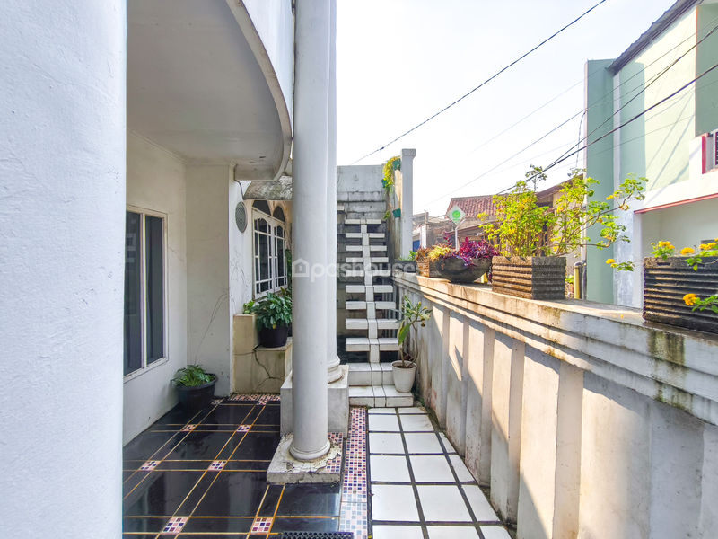 Jalan Babakan Kelapa Dua No.24