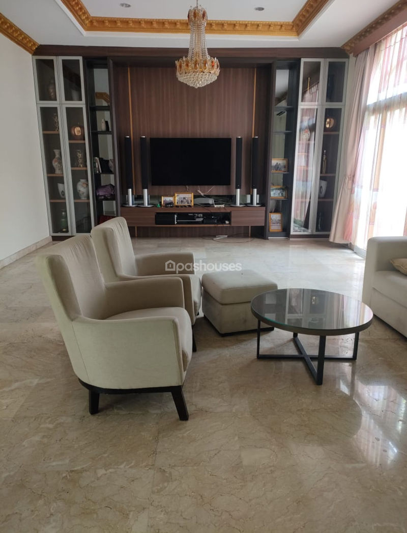 Perumahan Fontainebleau Golf Residence Kav.133