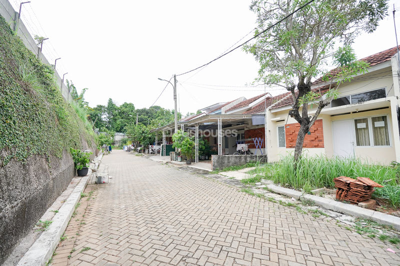 Relife Greenville Cileungsi Cluster Flowerville No.86