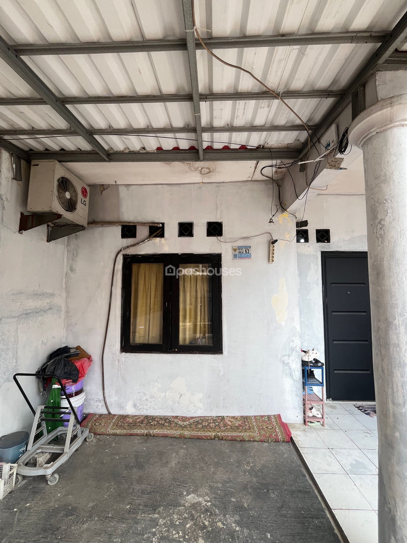Jalan Pinus Bar. I