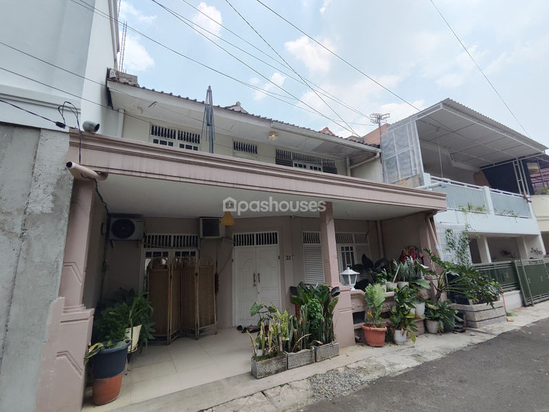 Jalan Tatapakan 1