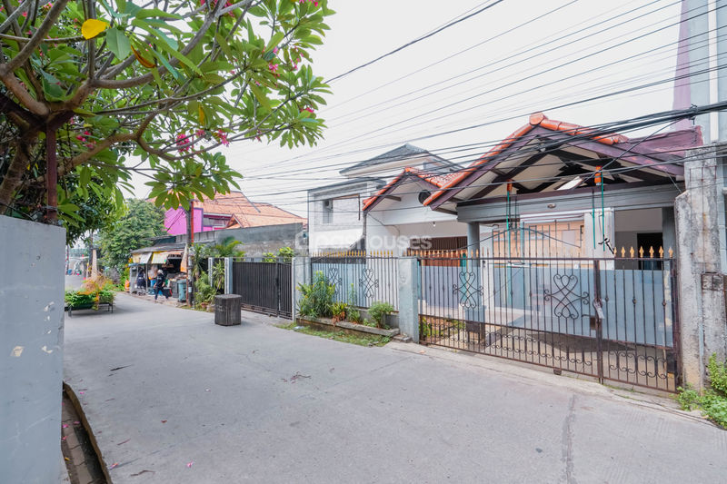 Jalan Poncol Indah Raya Ciputat