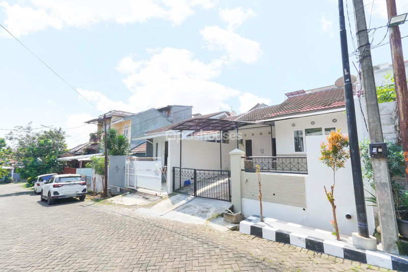 Perumahan Bukit Rivaria Sawangan
