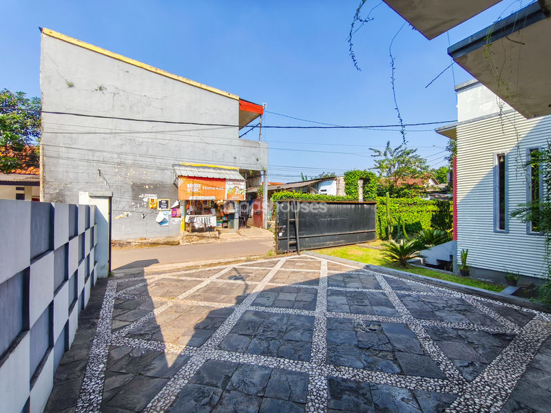 Jalan Majelis Taklim Almansyuriah No.10