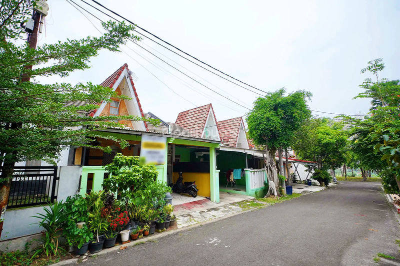 Jl. Mahkota Opal