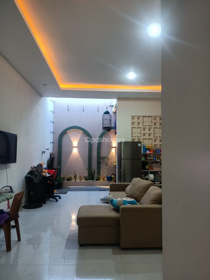 Perumahan Kayumanis Residence No.8