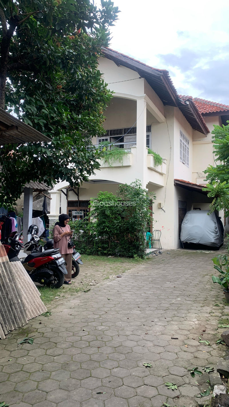 Jalan Mahoni 2 No.12A	