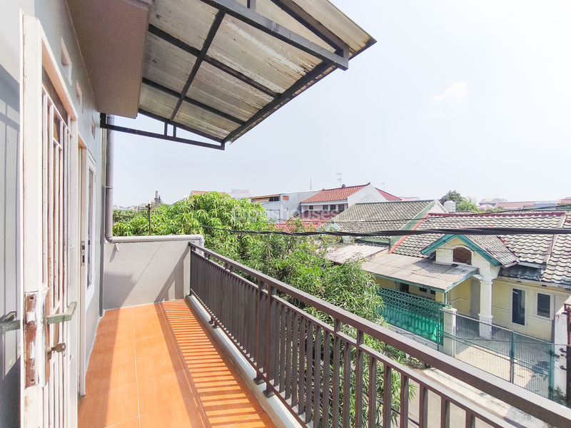 Perumahan Harapan Indah Cluster Boulevard Hijau Blok F3 No.12A