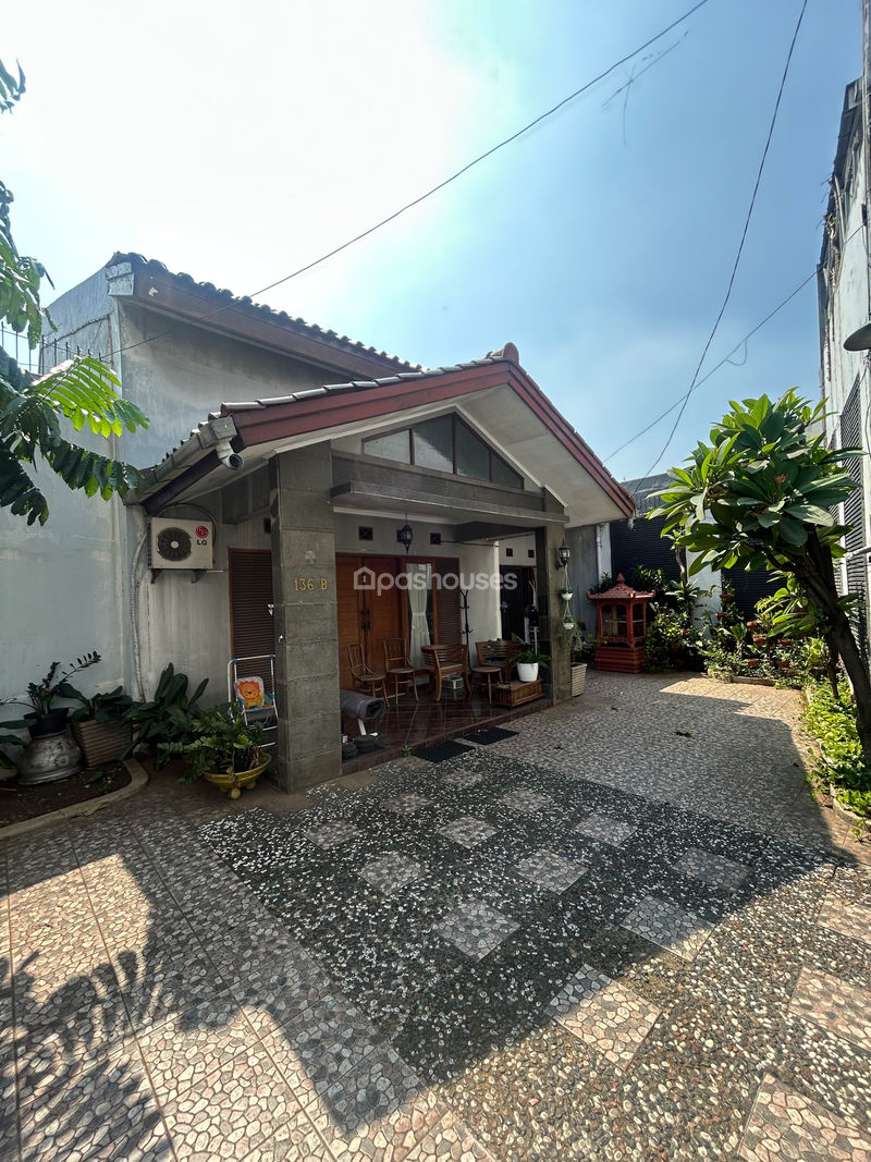 Jalan Nakula 7 No.136-B