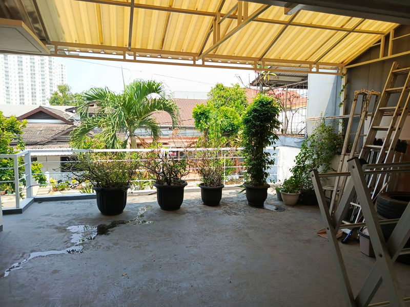 Perumahan Duta Kencana 2 No.7