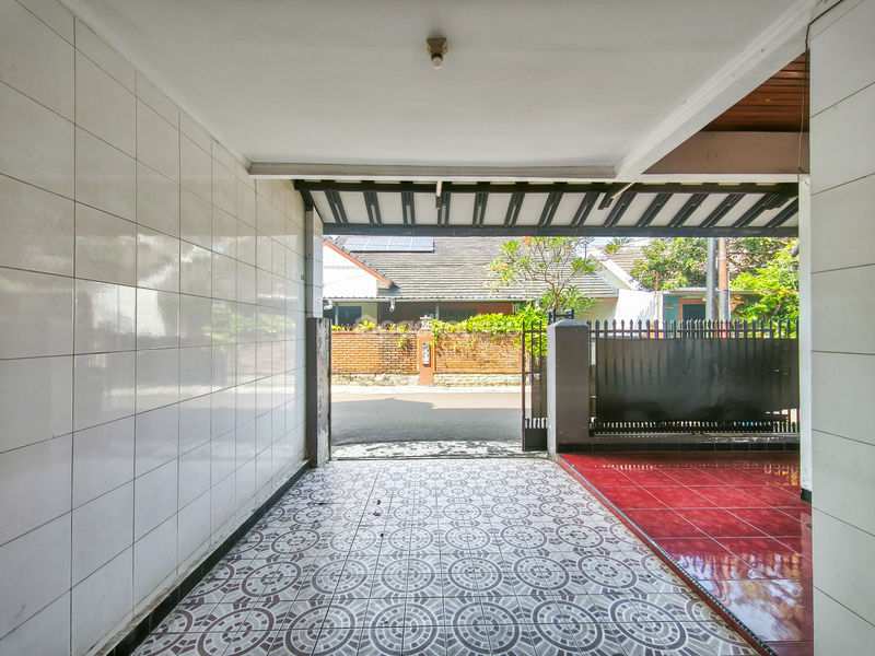 Jalan Taman Sari Blok L