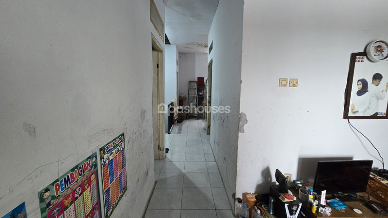 Permata Pamulang Blok E1 No.10