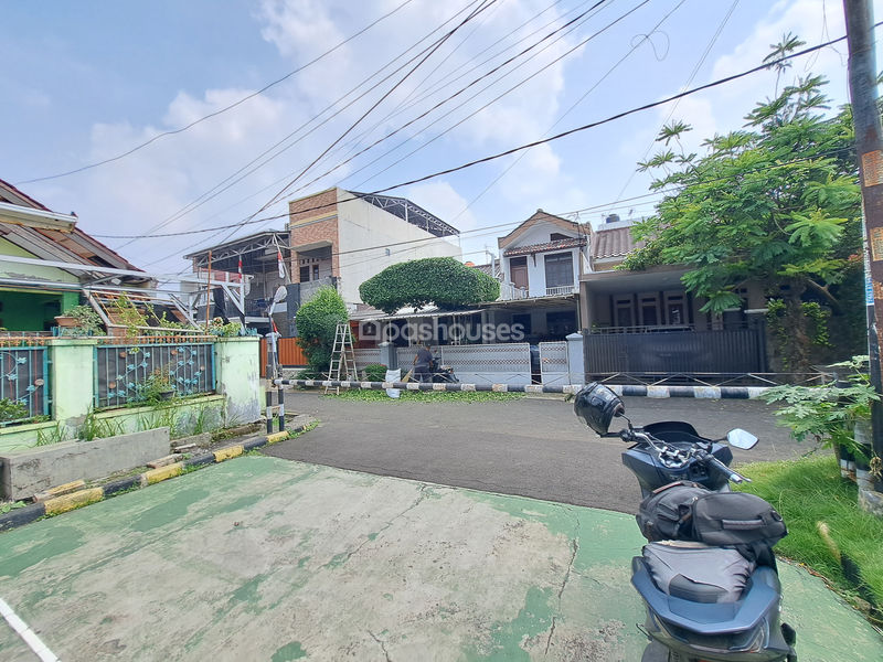 Permata Pamulang Blok H2 No.1