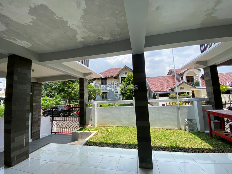 Perumahan Raffles Hills Cibubur