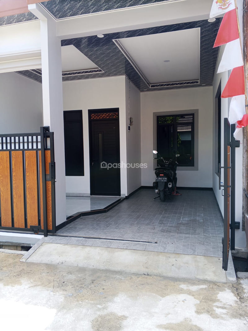Perumahan Bukit Waringin, Blok E3 No.8 