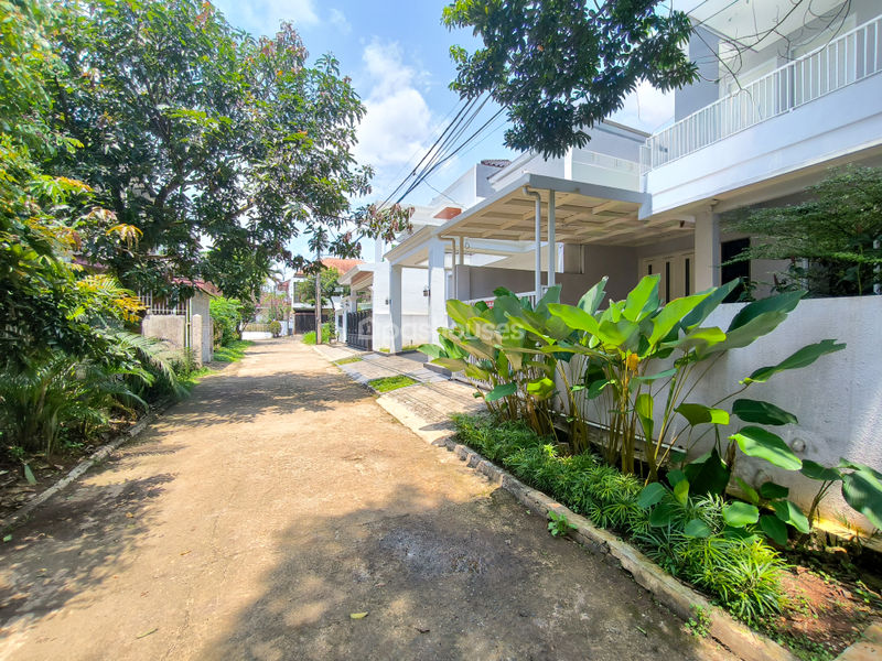 Komplek Megapolitan Cinere No.290