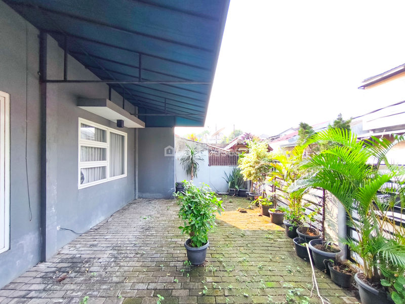 Jalan Cendrawasih Blok B No.2