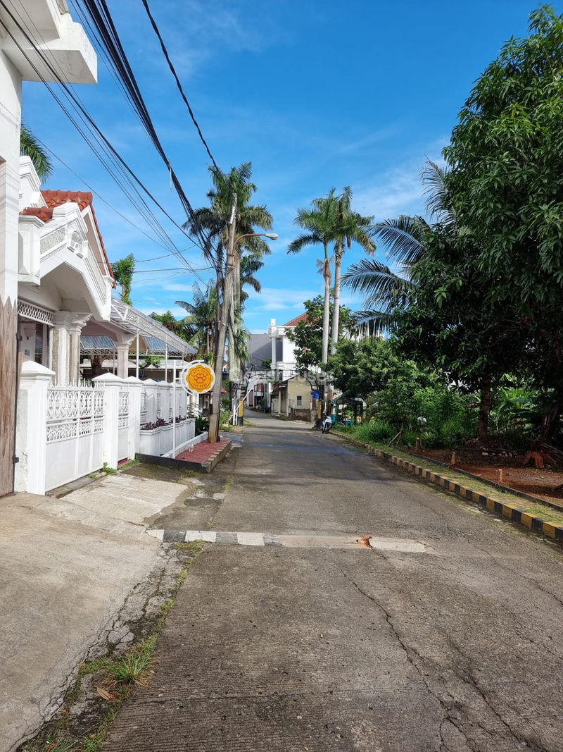 Jalan Villa Kalisari