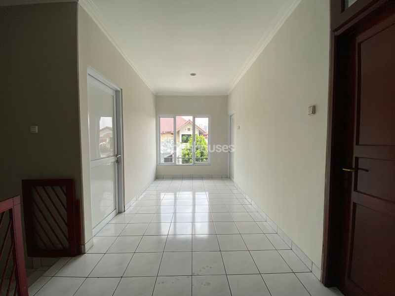 Perumahan Raffles Hills Cibubur