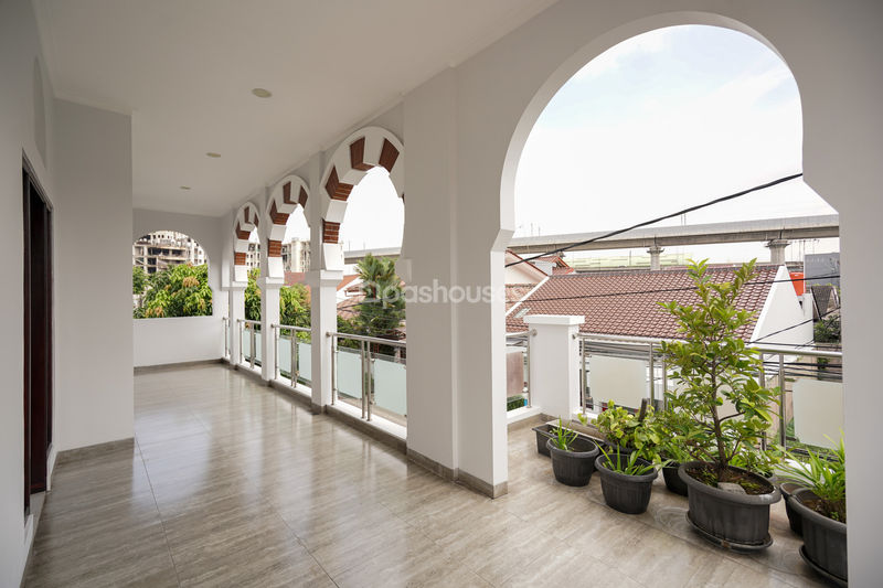 JALAN PELANGI RAYA