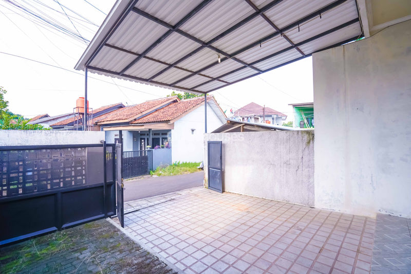 Jalan Makam Pule Depok