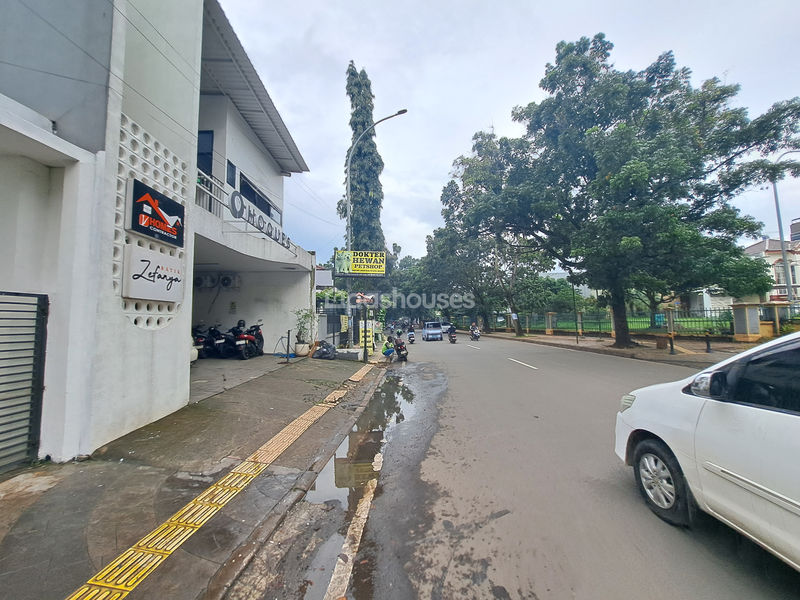 Kencana Loka BSD Sektor 12.3 Blok O2 No.23